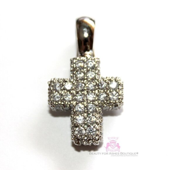 Multi Faceted Throne Room Emerald Green Checker Cushion Cut Two Tone CZ Pendant - Picture 13 of 16